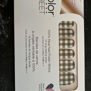 Color Street nail polish strips